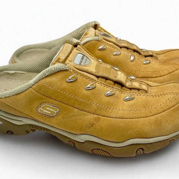 Skechers Shoes - Skechers Sport women’s size 8 Tan Slip-on shoes